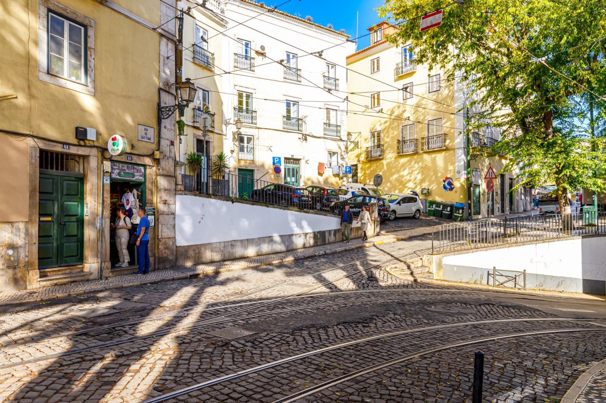 Typical Apartment Alfama-Center Lisboa Dış mekan fotoğraf